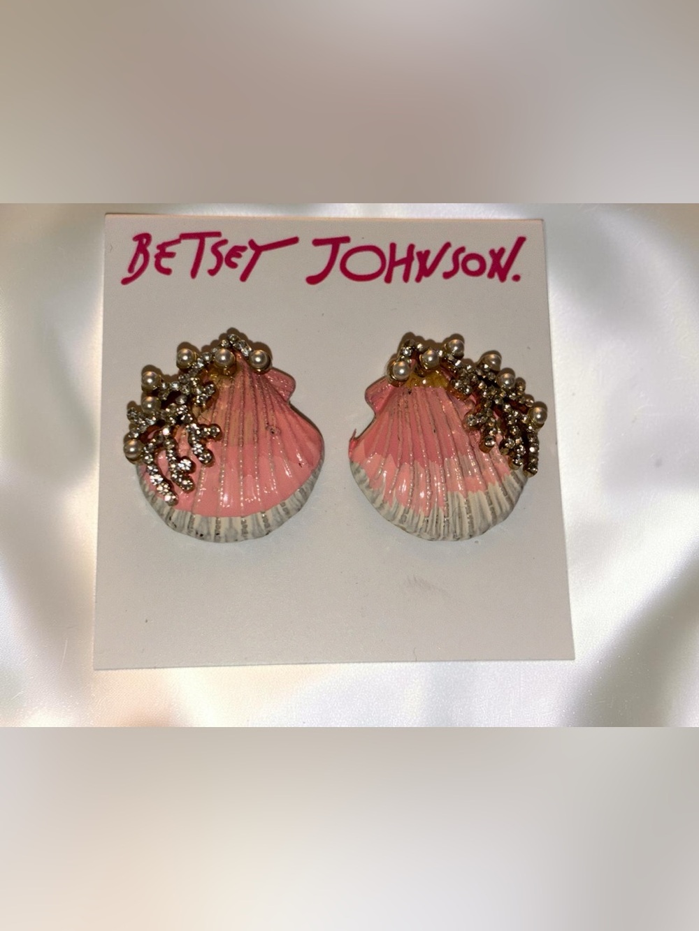 BETSEY JOHNSON Sea Life Mermaidcore Beach Cruise Resort Shells Earrings NEW NWT